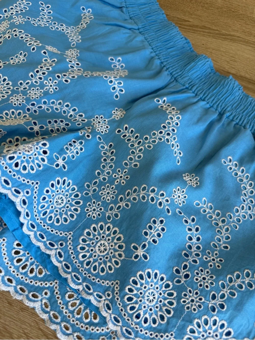 J Crew Blue/White Floral Eyelet Embroidered Pull-On Shorts Size Small